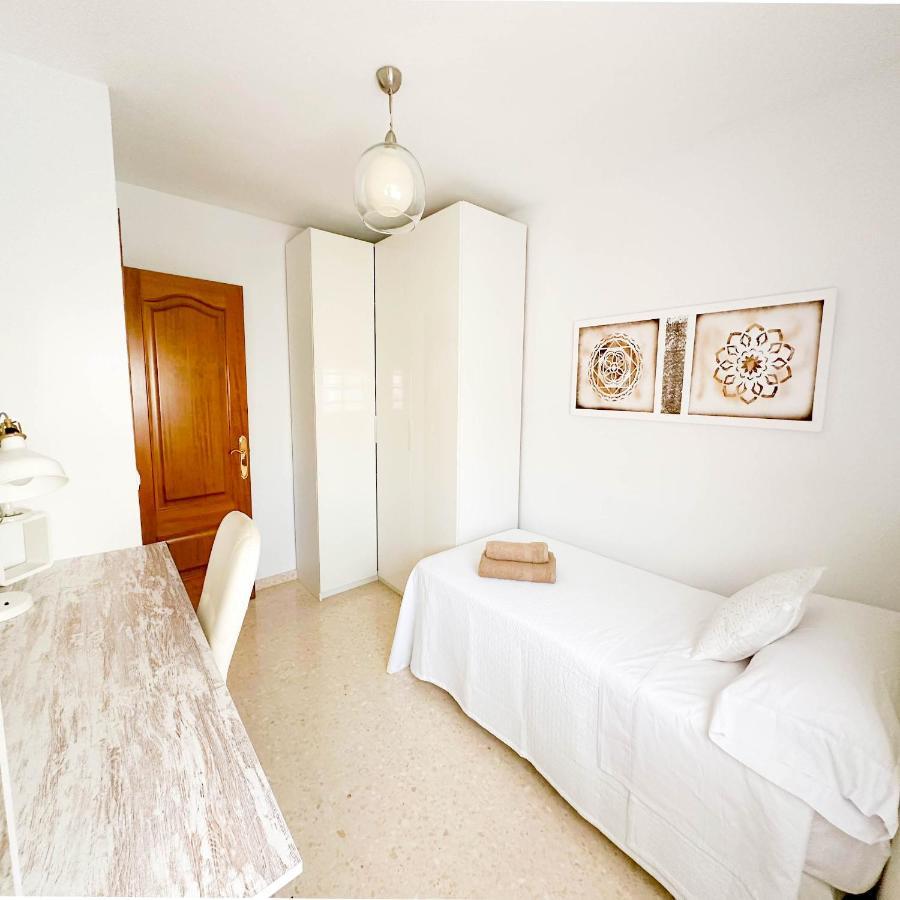 Apartament Catalina - Close To The Beach Estepona Dış mekan fotoğraf